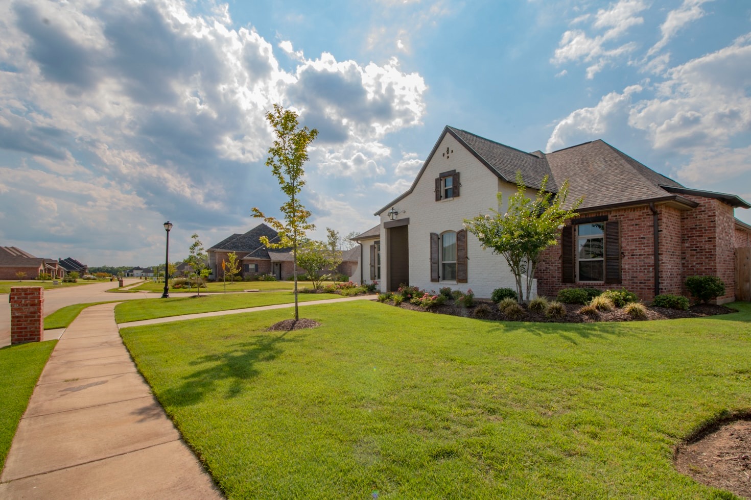 Navigating The Market For High End Homes